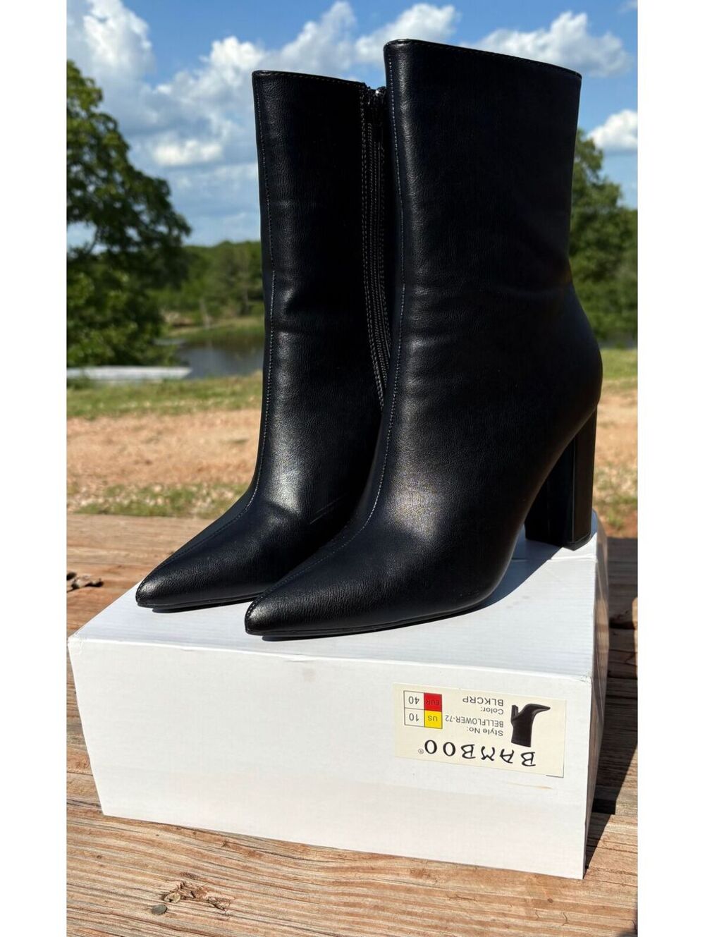 #14 BAMBOO Black pointed boot. Size 10